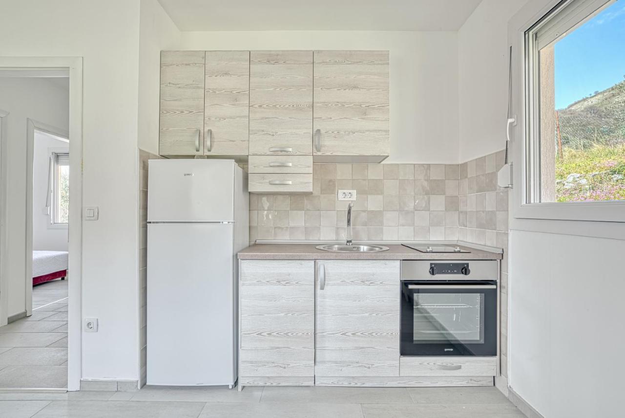 Two Bedroom House With Sea View Maj ブルヤリッツァ エクステリア 写真