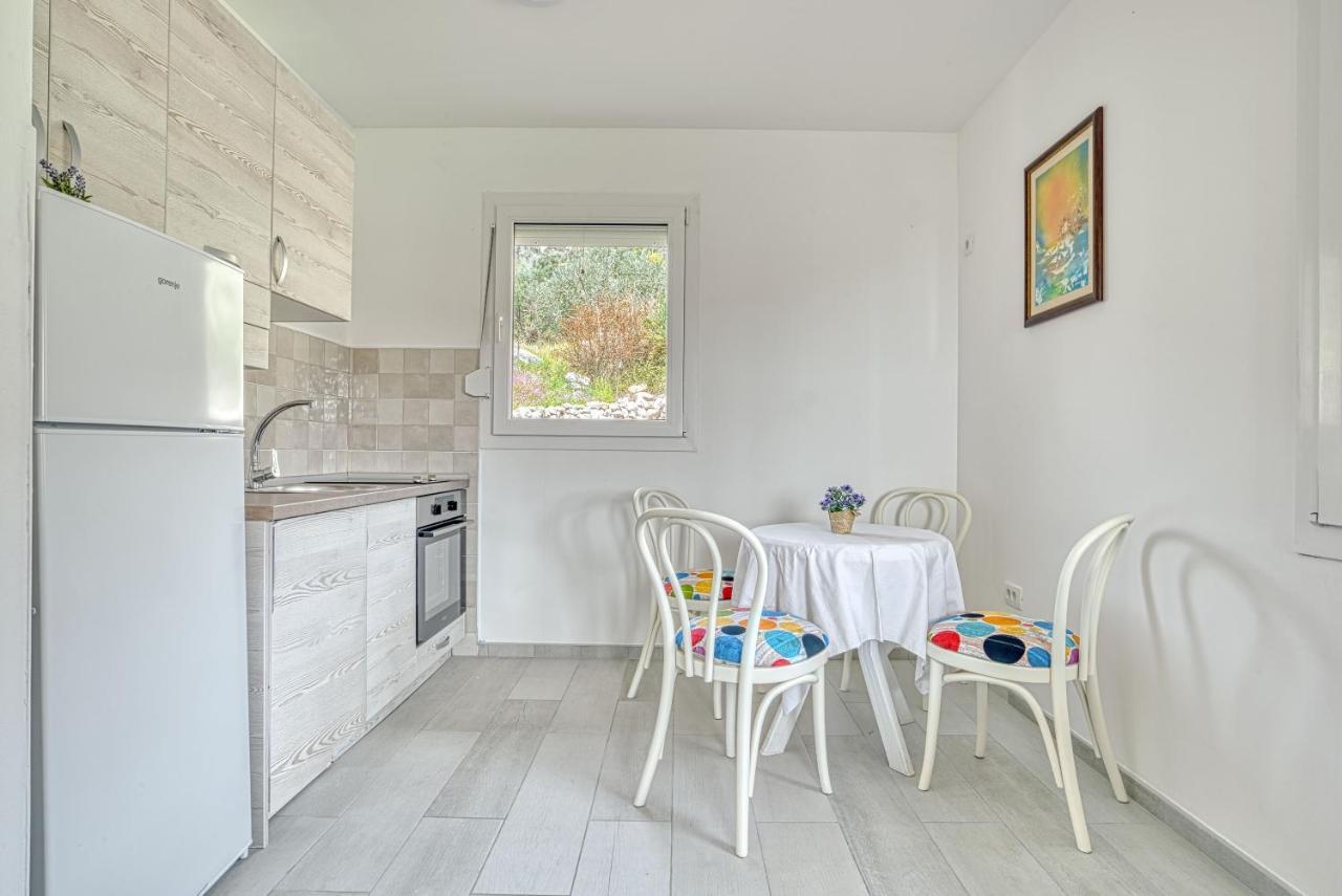 Two Bedroom House With Sea View Maj ブルヤリッツァ エクステリア 写真